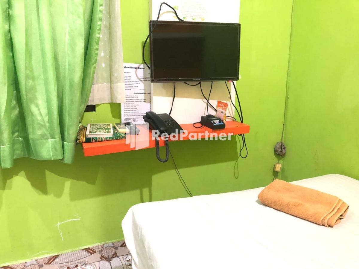 Seungit Syariah Inn Tebet Mitra Reddoorz Giacarta Esterno foto
