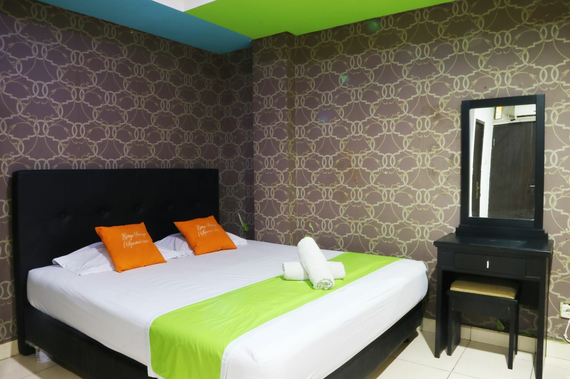 Seungit Syariah Inn Tebet Mitra Reddoorz Giacarta Esterno foto